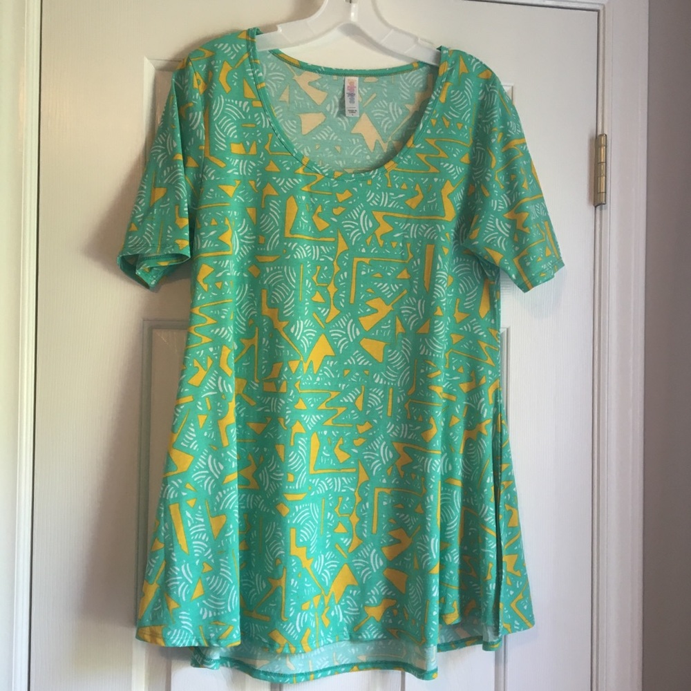 2/$6 Lularoe Perfect Tee